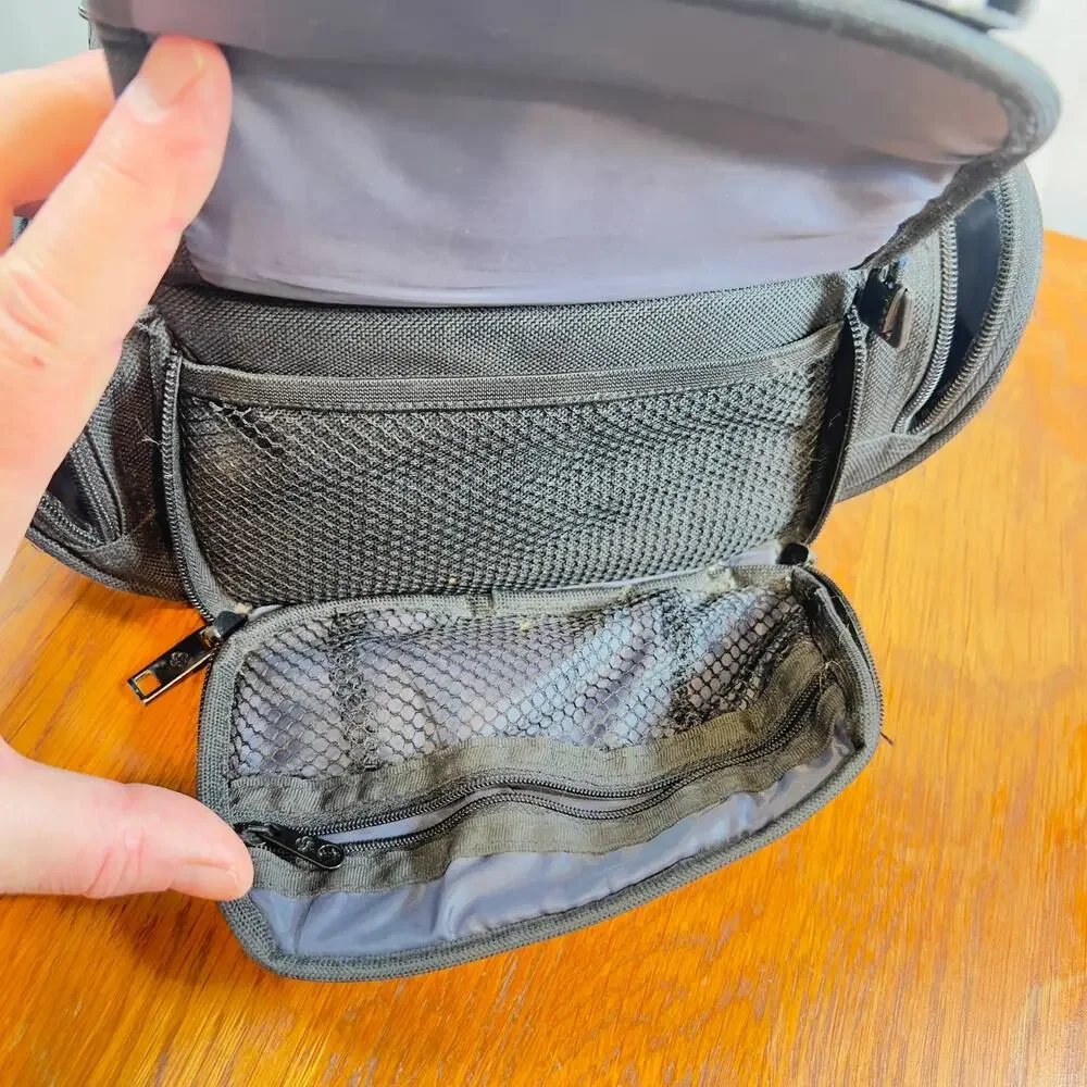 Samsonite Camera Bag Adjustable Shoulder Strap 4+ Zip Pockets Padded Divider